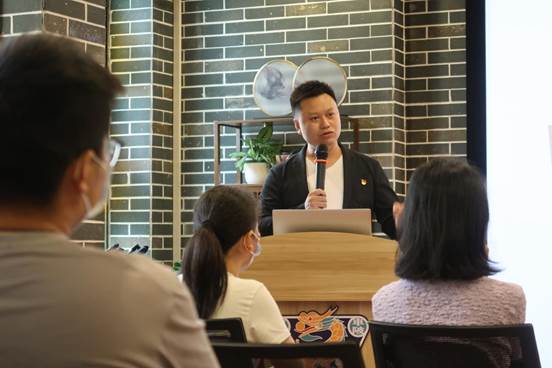 龙舟文化促进会党支部书记苏志均分享“一水同舟”项目品牌创建经验